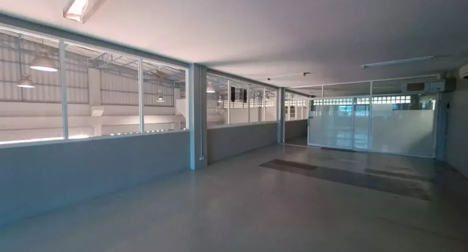 For rent warehouse in Suan Luang, Bangkok