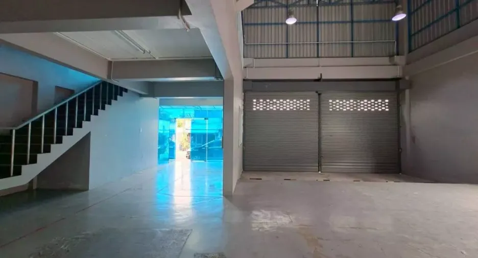 For rent warehouse in Suan Luang, Bangkok