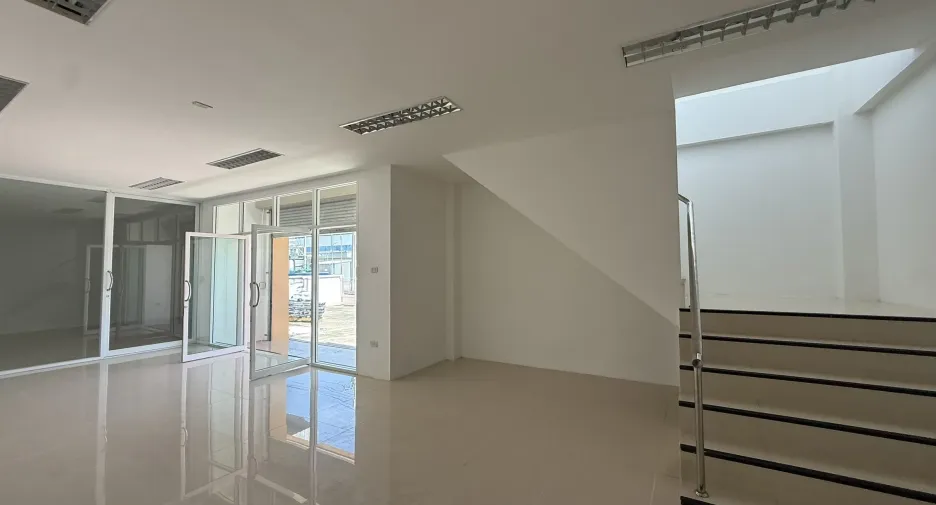 出租 和 出售 仓库 在 Bang Bo, Samut Prakan