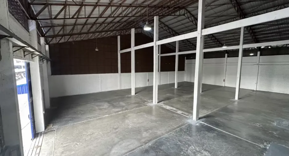 For rent warehouse in Phra Khanong, Bangkok