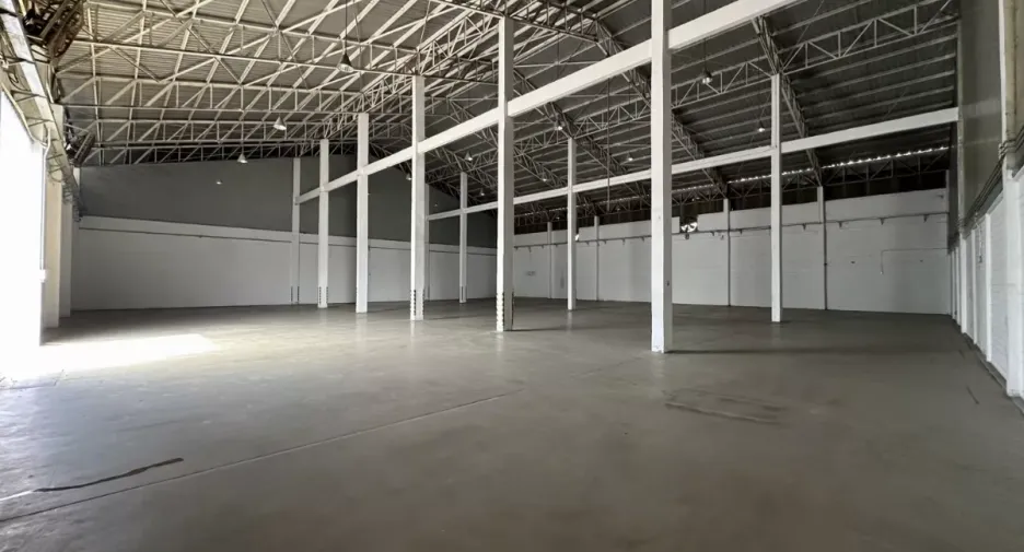 For rent warehouse in Phra Khanong, Bangkok