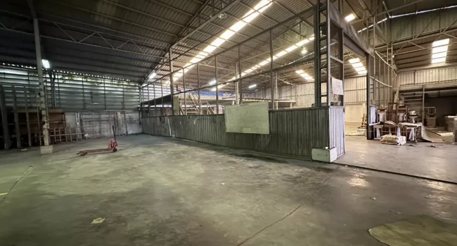 For rent warehouse in Yan Nawa, Bangkok