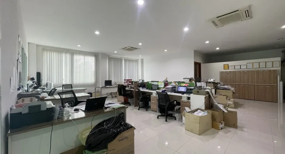 For sale warehouse in Lat Lum Kaeo, Pathum Thani