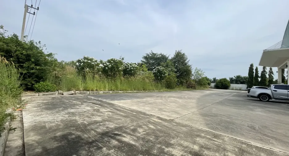 For sale warehouse in Lat Lum Kaeo, Pathum Thani