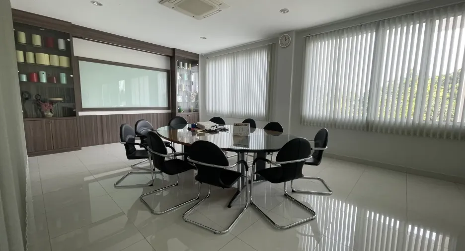For sale warehouse in Lat Lum Kaeo, Pathum Thani