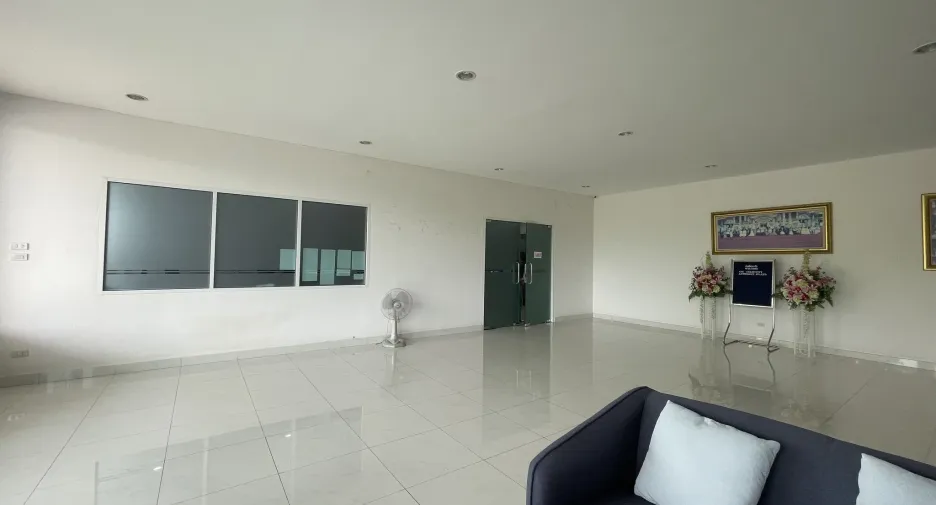 For sale warehouse in Lat Lum Kaeo, Pathum Thani