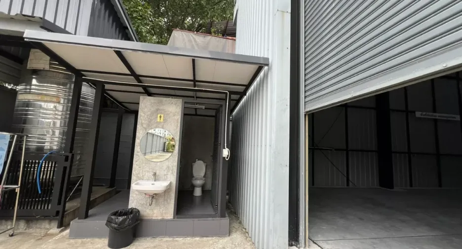 For rent warehouse in Yan Nawa, Bangkok