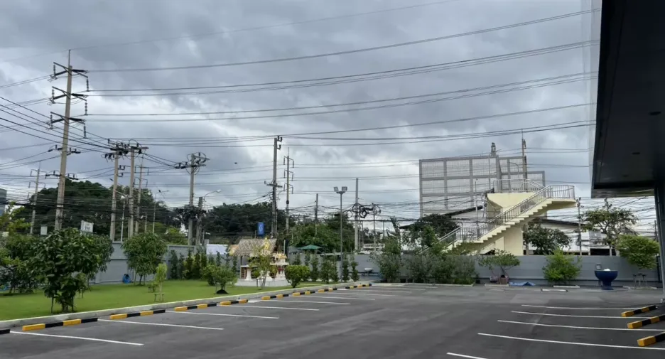 For rent warehouse in Yan Nawa, Bangkok