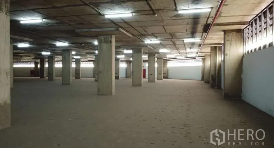 For rent warehouse in Phra Pradaeng, Samut Prakan