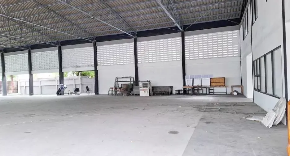 For rent warehouse in Bang Kapi, Bangkok