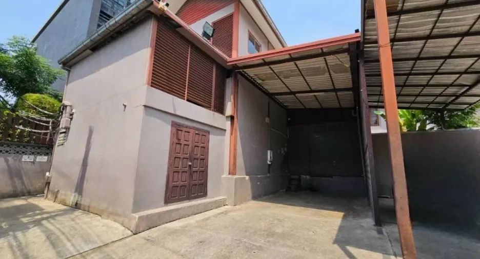 For rent warehouse in Chatuchak, Bangkok