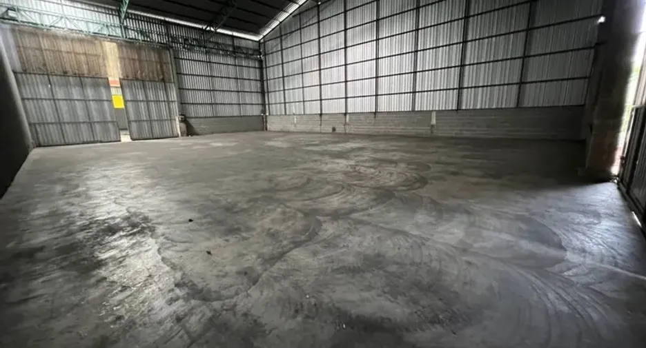 For rent warehouse in Mueang Pathum Thani, Pathum Thani