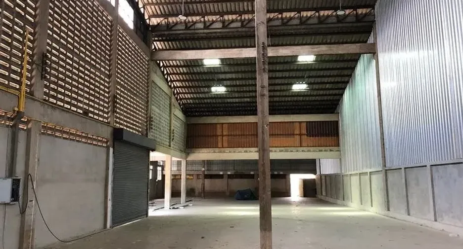 出租 仓库 在 Mueang Pathum Thani, Pathum Thani