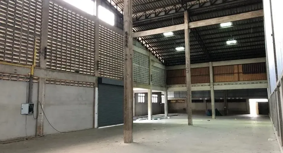 出租 仓库 在 Mueang Pathum Thani, Pathum Thani