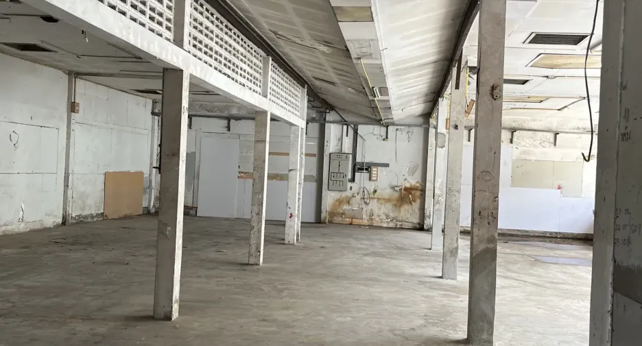 For rent warehouse in Phra Khanong, Bangkok