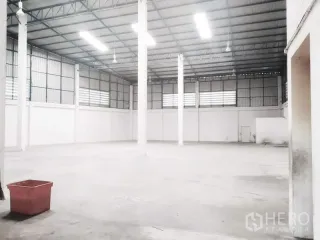 Lagerhaus zur Miete in Bang Sao Thong, Samut Prakan