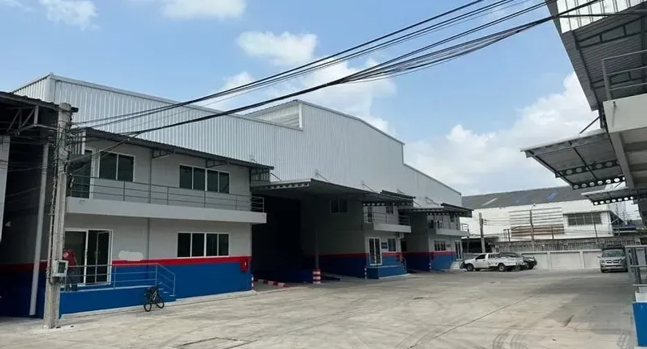 À louer entrepôt à Bang Phli, Samut Prakan