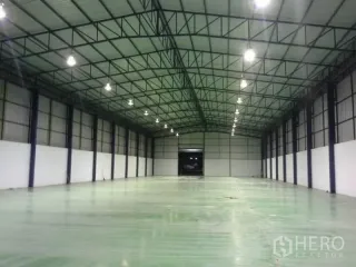 出租 仓库 在 Si Racha, Chon Buri