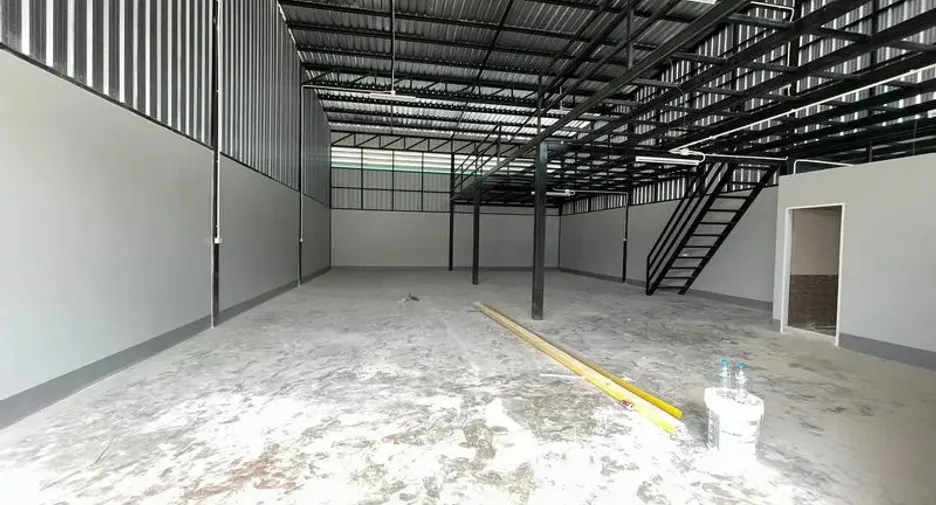 For rent warehouse in Khlong Luang, Pathum Thani
