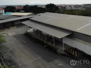 出租 仓库 在 Si Racha, Chon Buri