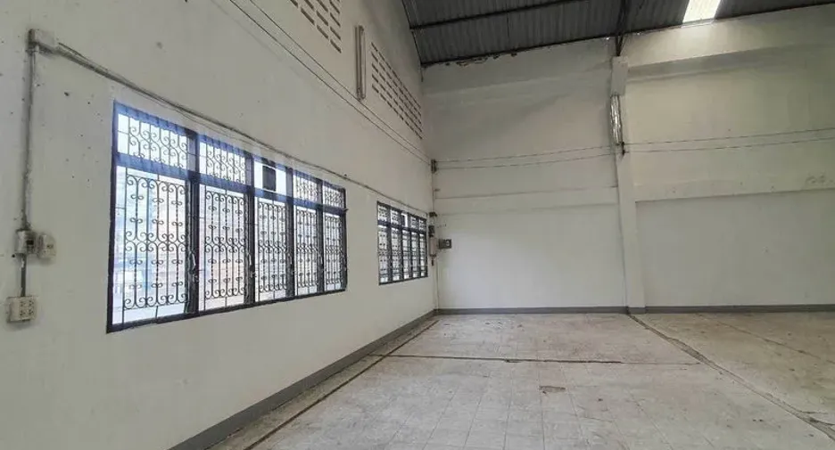 For rent warehouse in Sam Phran, Nakhon Pathom