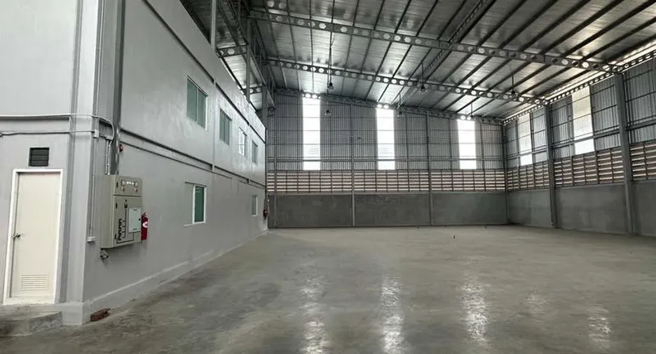 For rent warehouse in Bang Sao Thong, Samut Prakan