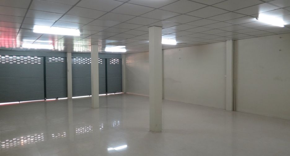 For rent warehouse in Wang Thonglang, Bangkok