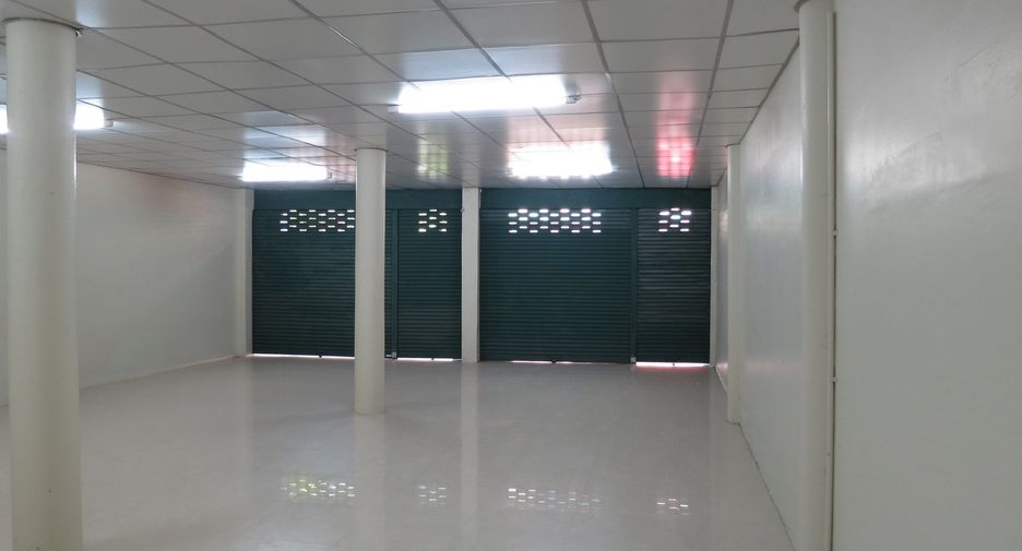 For rent warehouse in Wang Thonglang, Bangkok