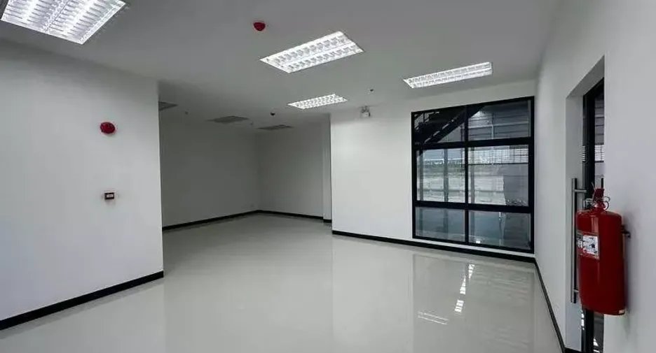 Lagerhaus zur Miete in Si Racha, Chonburi