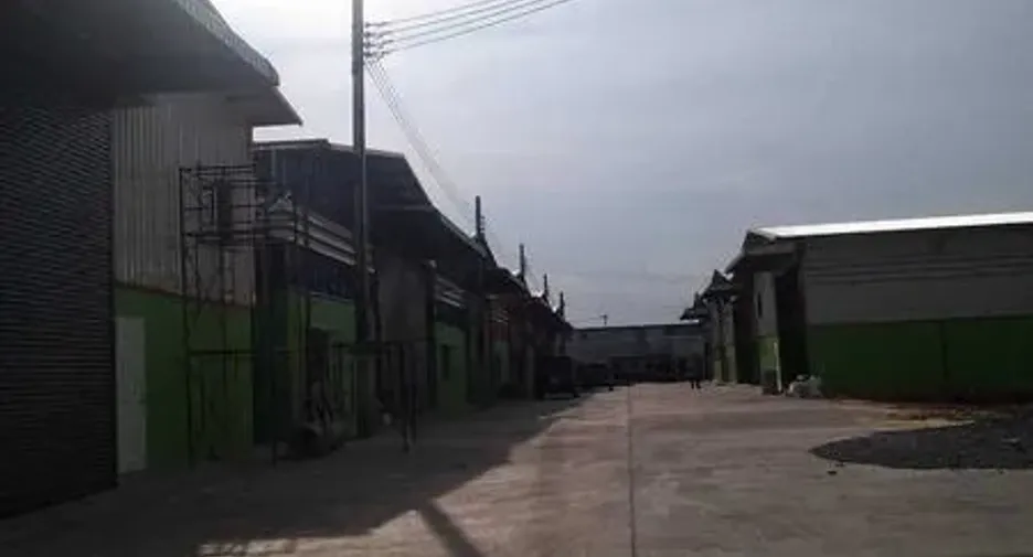 出租 仓库 在 Bang Khun Thian, 曼谷