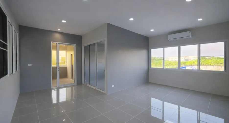 For rent studio house in Wang Thonglang, Bangkok