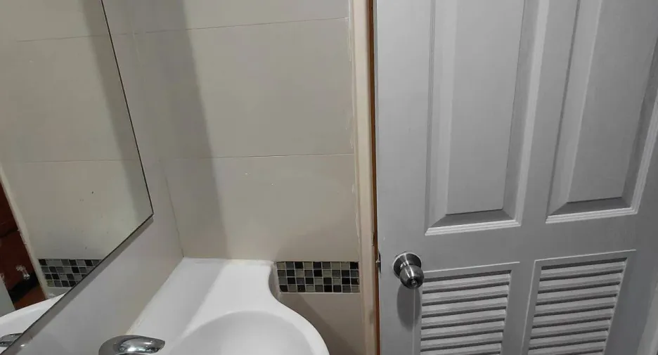 For sale 1 bed condo in Yan Nawa, Bangkok
