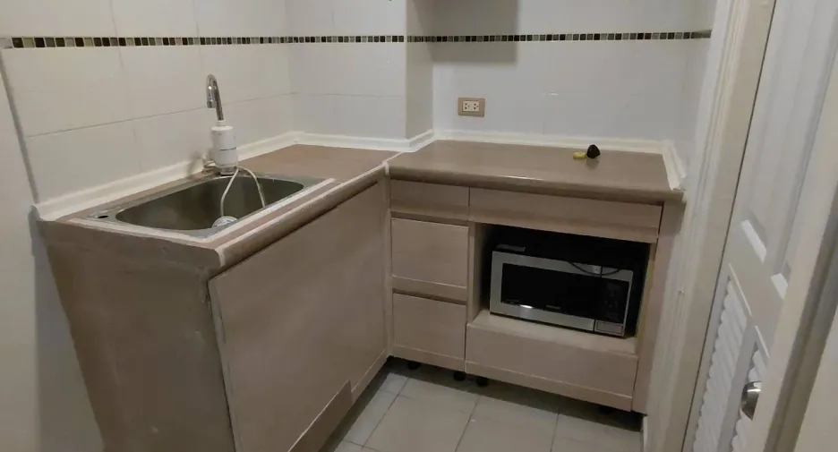 For sale 1 bed condo in Yan Nawa, Bangkok