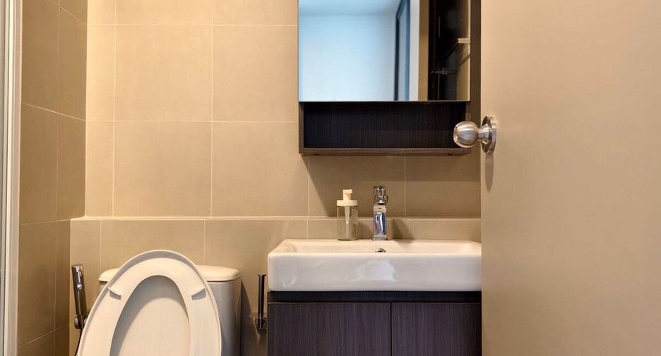 For rent 1 bed condo in Khlong Toei, Bangkok