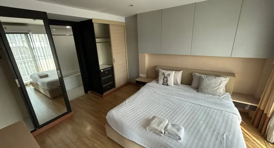 For sale 20 bedrooms hotel in Watthana, Bangkok