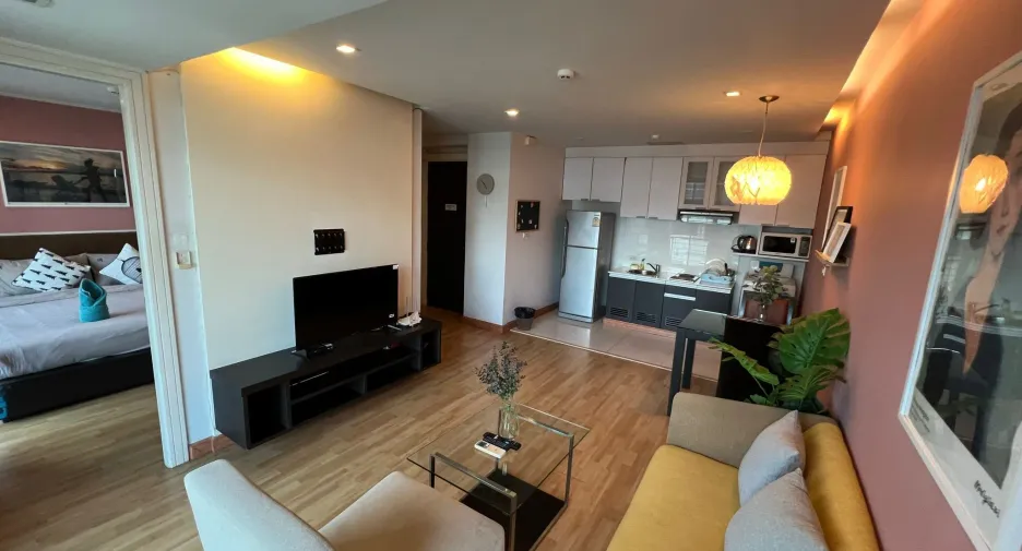 For sale 20 bedrooms hotel in Watthana, Bangkok