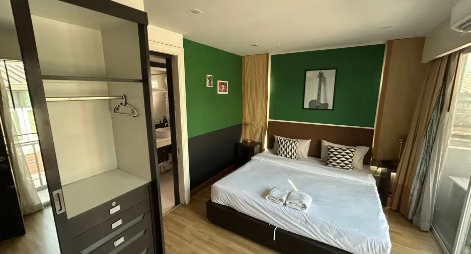 For sale 20 bedrooms hotel in Watthana, Bangkok