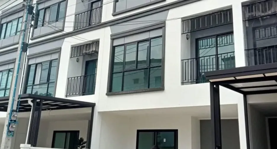 For rent 3 bedrooms house in Mueang Samut Prakan, Samut Prakan