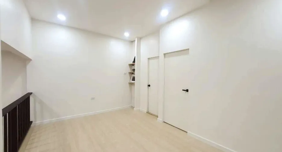 For sale 2 bedrooms condo in Phra Khanong, Bangkok