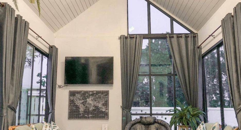 For rent and for sale 4 bedrooms house in Bang Lamung, Chonburi