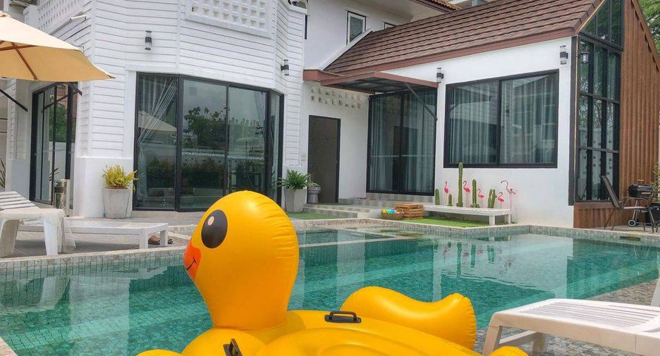 For rent and for sale 4 bedrooms house in Bang Lamung, Chonburi