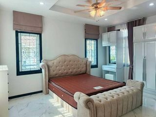 À louer 5 chambres maison à Bang Lamung, Chonburi