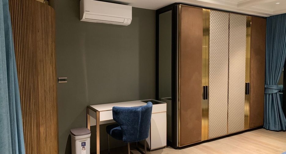 For sale 2 bedrooms condo in Bang Rak, Bangkok