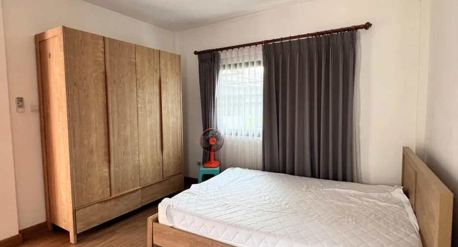 For rent 3 bedrooms house in Mueang Chiang Mai, Chiang Mai