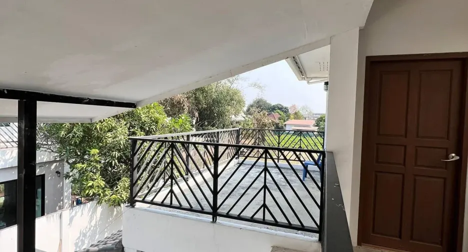 For rent 3 bedrooms house in Mueang Chiang Mai, Chiang Mai