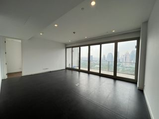 For rent 3 ベッドルーム condo in Pathum Wan, Bangkok