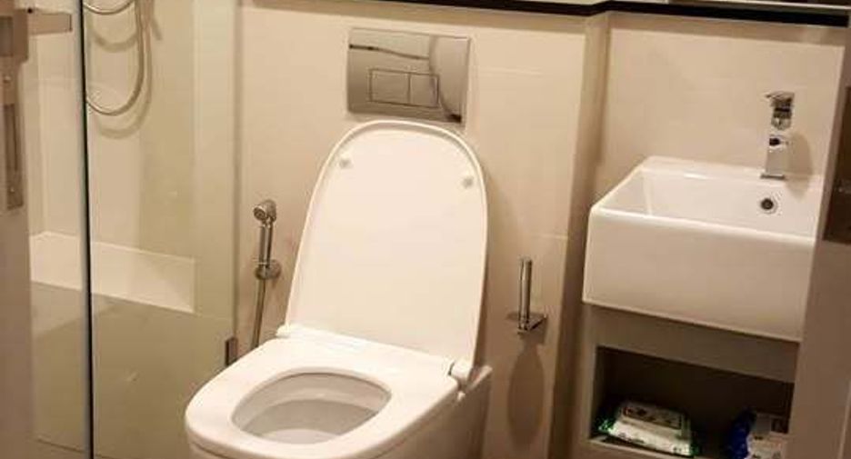 For rent 1 bed condo in Sathon, Bangkok