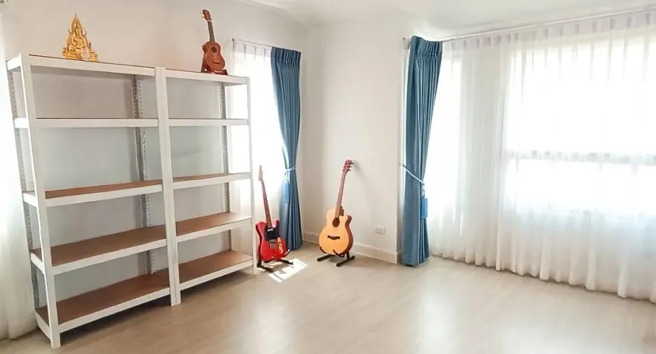 For sale 3 bedrooms house in Bang Bua Thong, Nonthaburi
