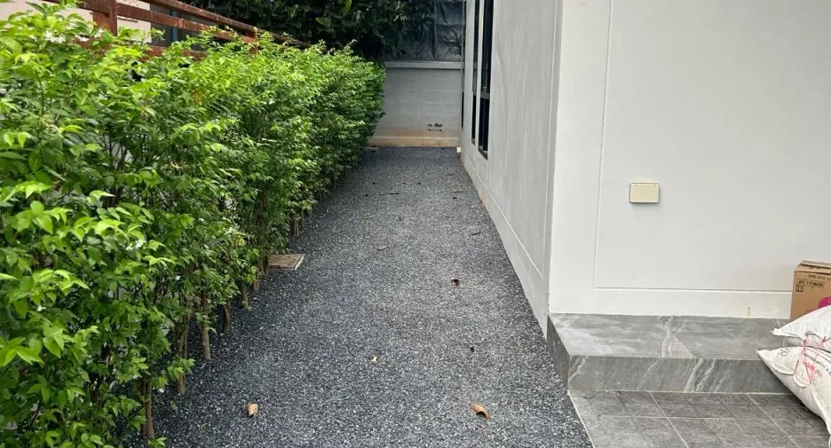 For sale 4 bedrooms house in Mueang Surat Thani, Surat Thani