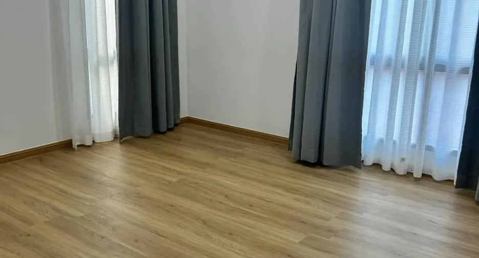 For sale 4 bedrooms house in Mueang Surat Thani, Surat Thani
